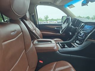 2019 Cadillac Escalade Image 8