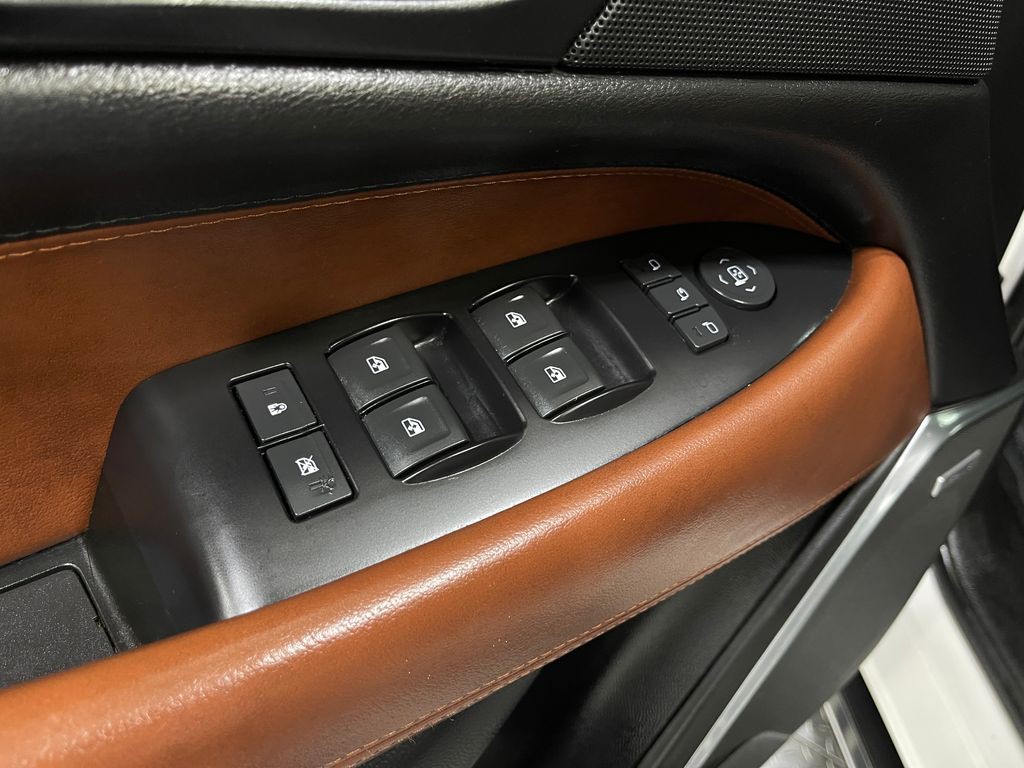 2019 Cadillac Escalade Image 18