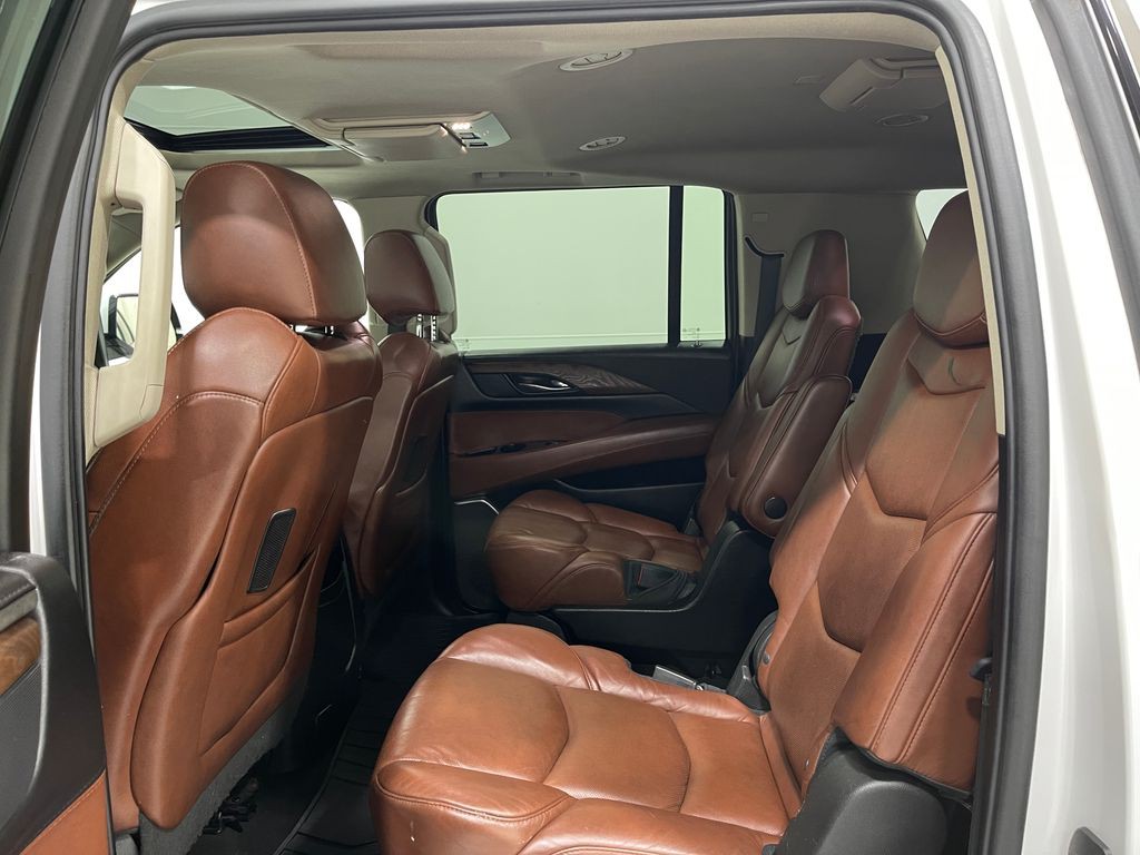 2019 Cadillac Escalade Image 31