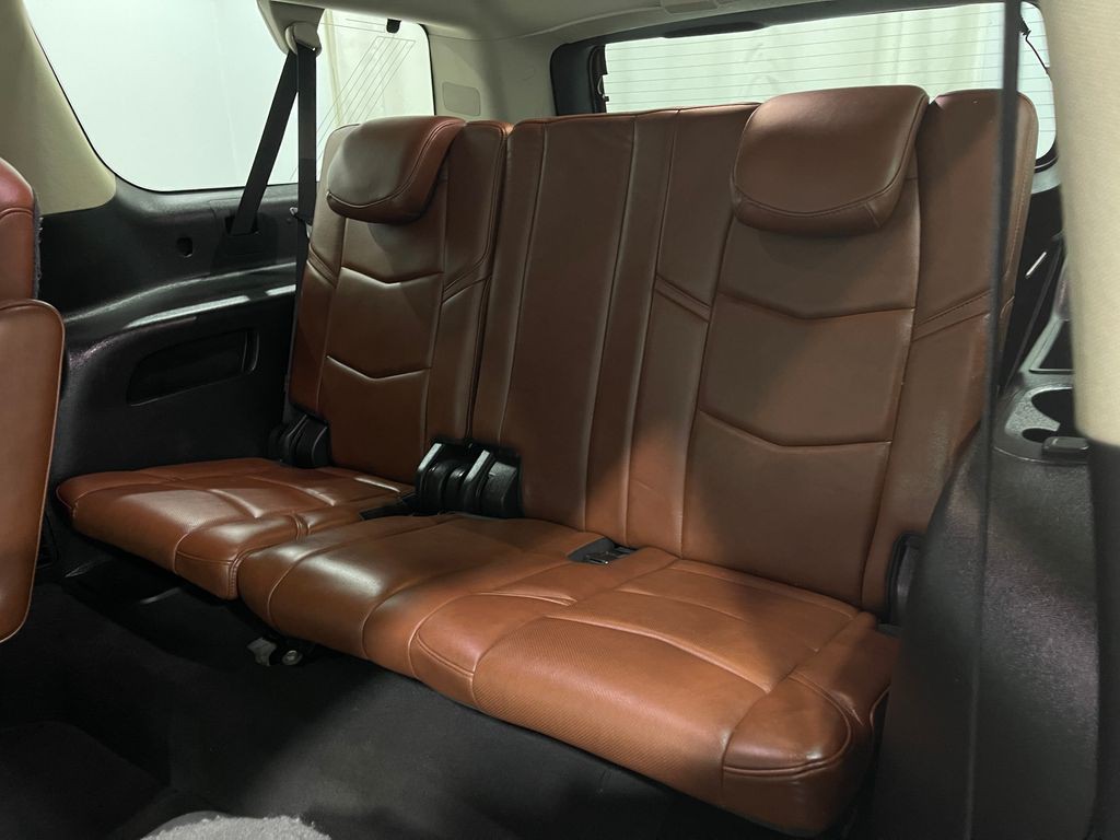 2019 Cadillac Escalade Image 32
