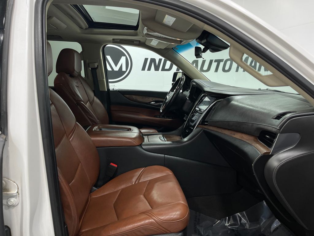 2019 Cadillac Escalade Image 35