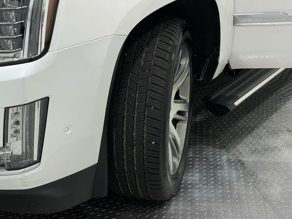 2019 Cadillac Escalade Image 39