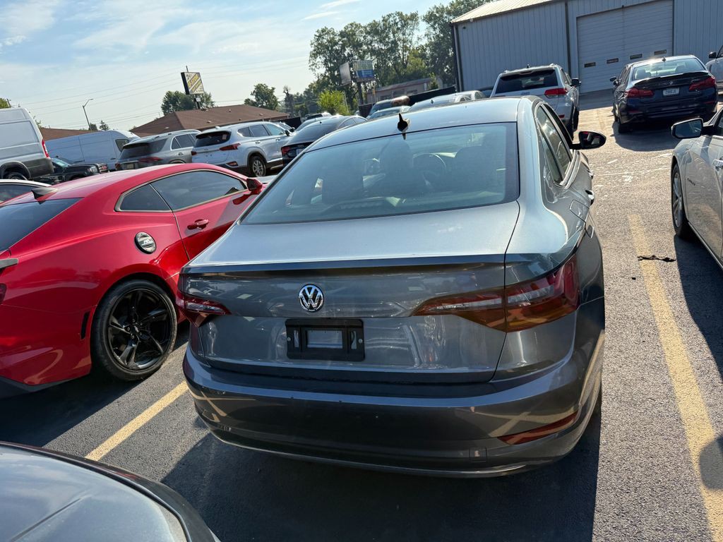 2019 Volkswagen Jetta Image 4
