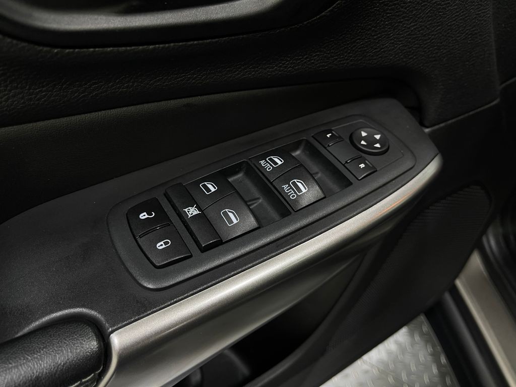 2021 Jeep Cherokee Image 16