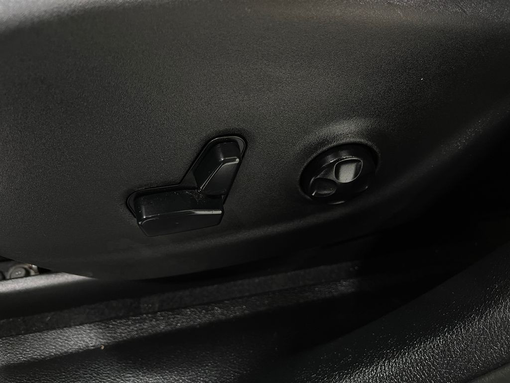 2021 Jeep Cherokee Image 17