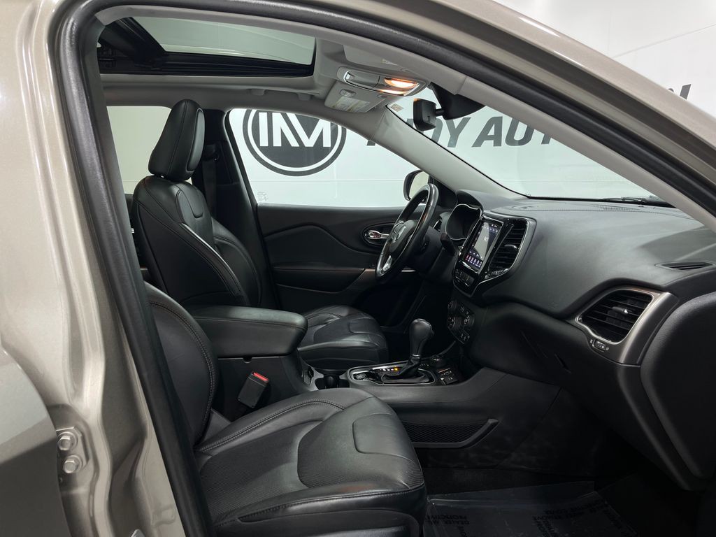 2021 Jeep Cherokee Image 32