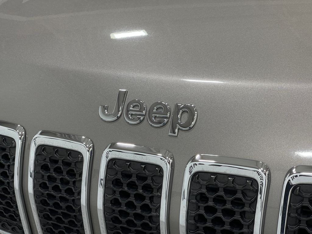 2021 Jeep Cherokee Image 38