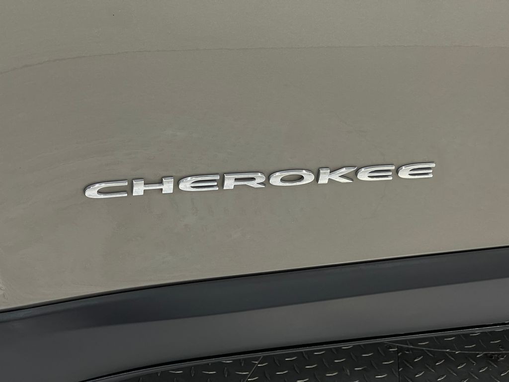 2021 Jeep Cherokee Image 39