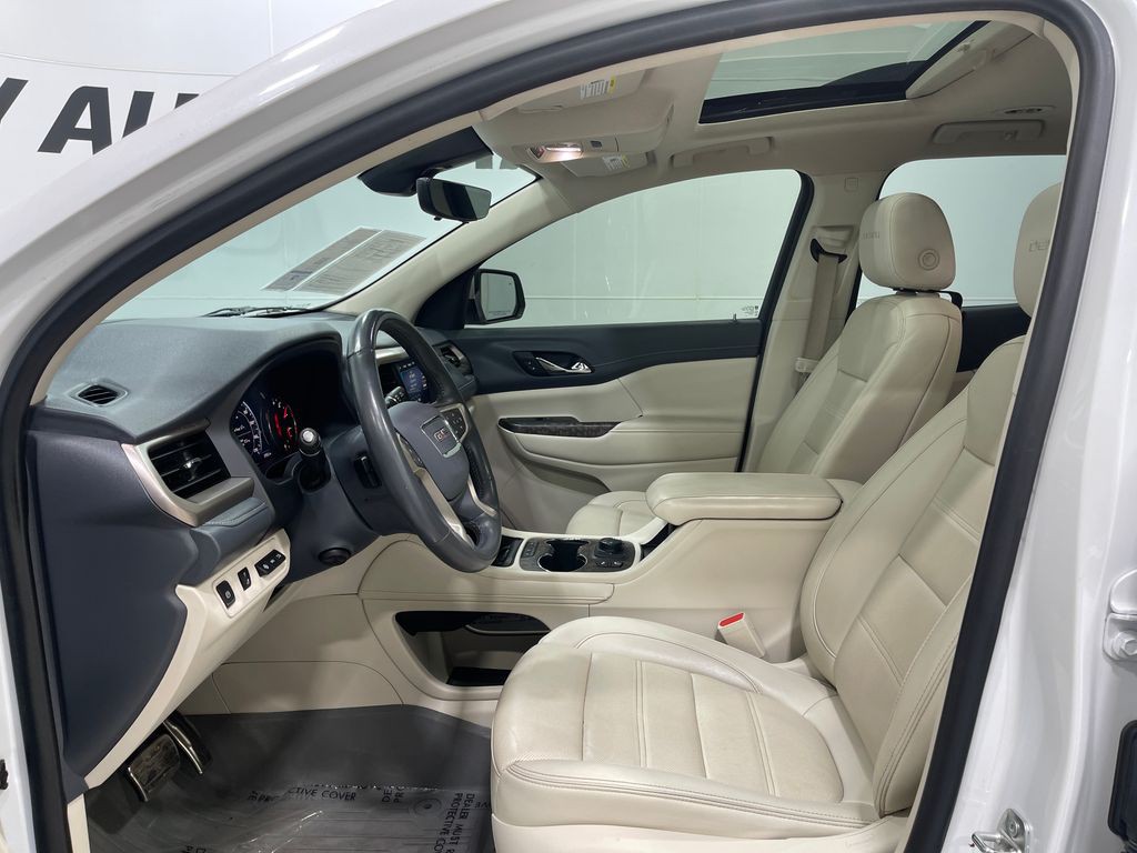 2021 GMC Acadia Image 13