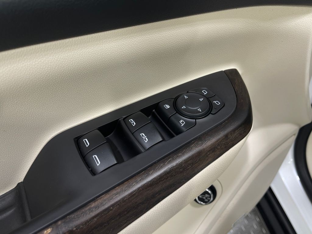 2021 GMC Acadia Image 16