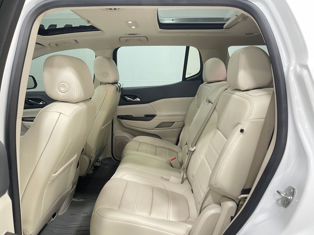 2021 GMC Acadia Image 29