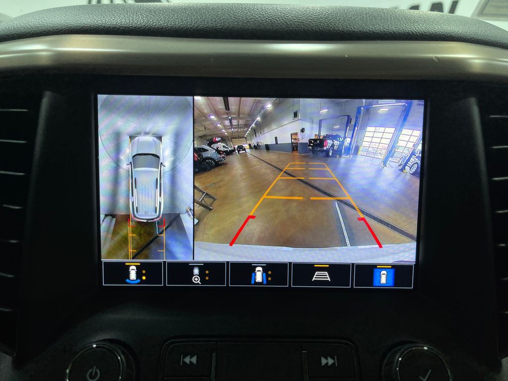 2021 GMC Acadia Image 10