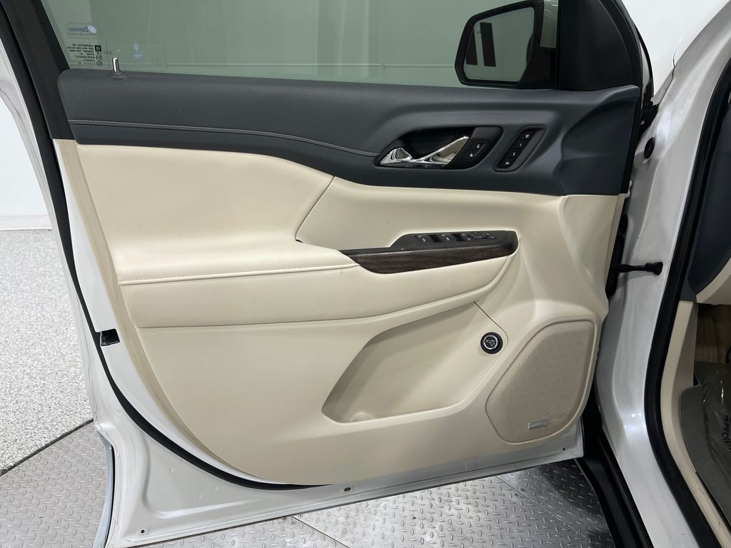 2021 GMC Acadia Image 15