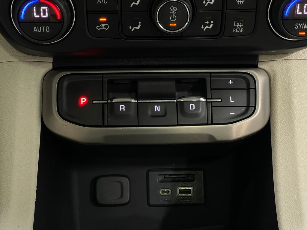 2021 GMC Acadia Image 25