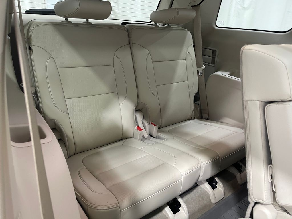 2021 GMC Acadia Image 31