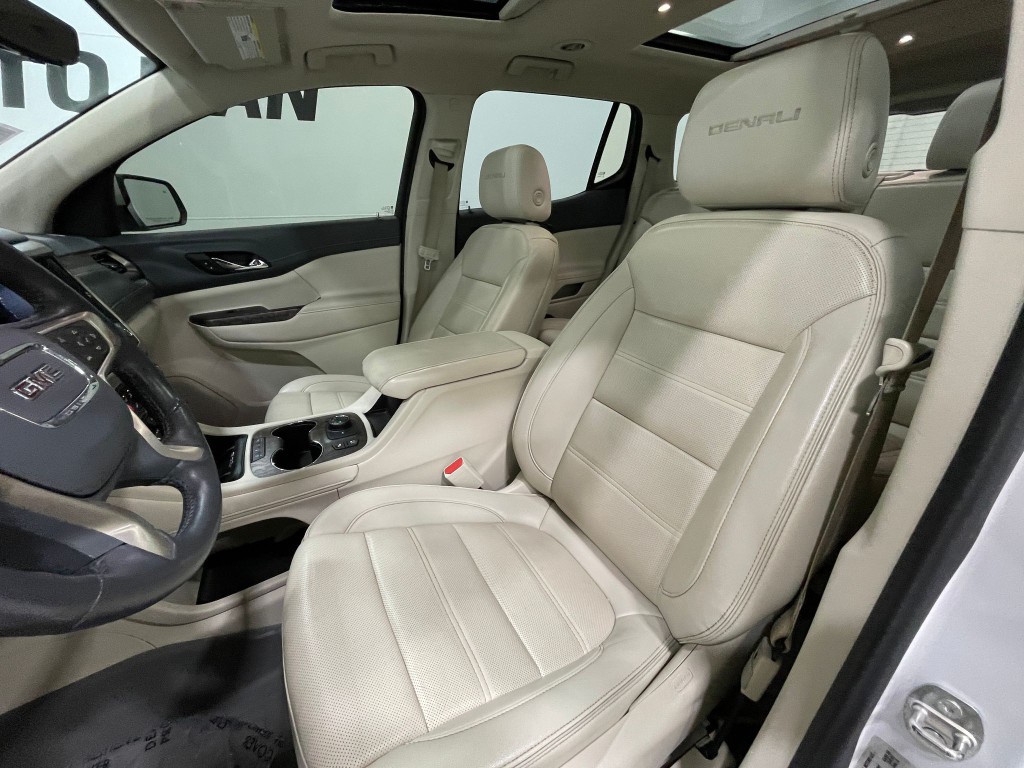 2021 GMC Acadia Image 14