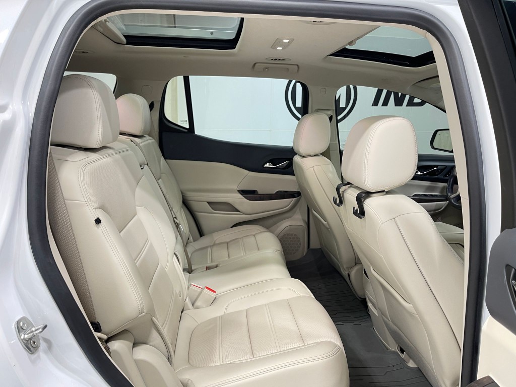 2021 GMC Acadia Image 35