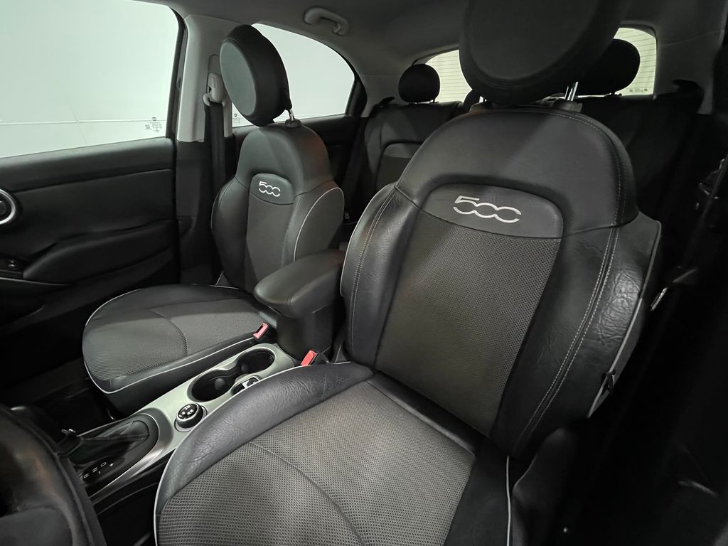 2017 FIAT 500 Image 11