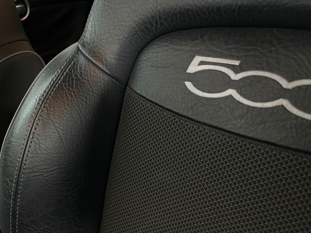 2017 FIAT 500 Image 15