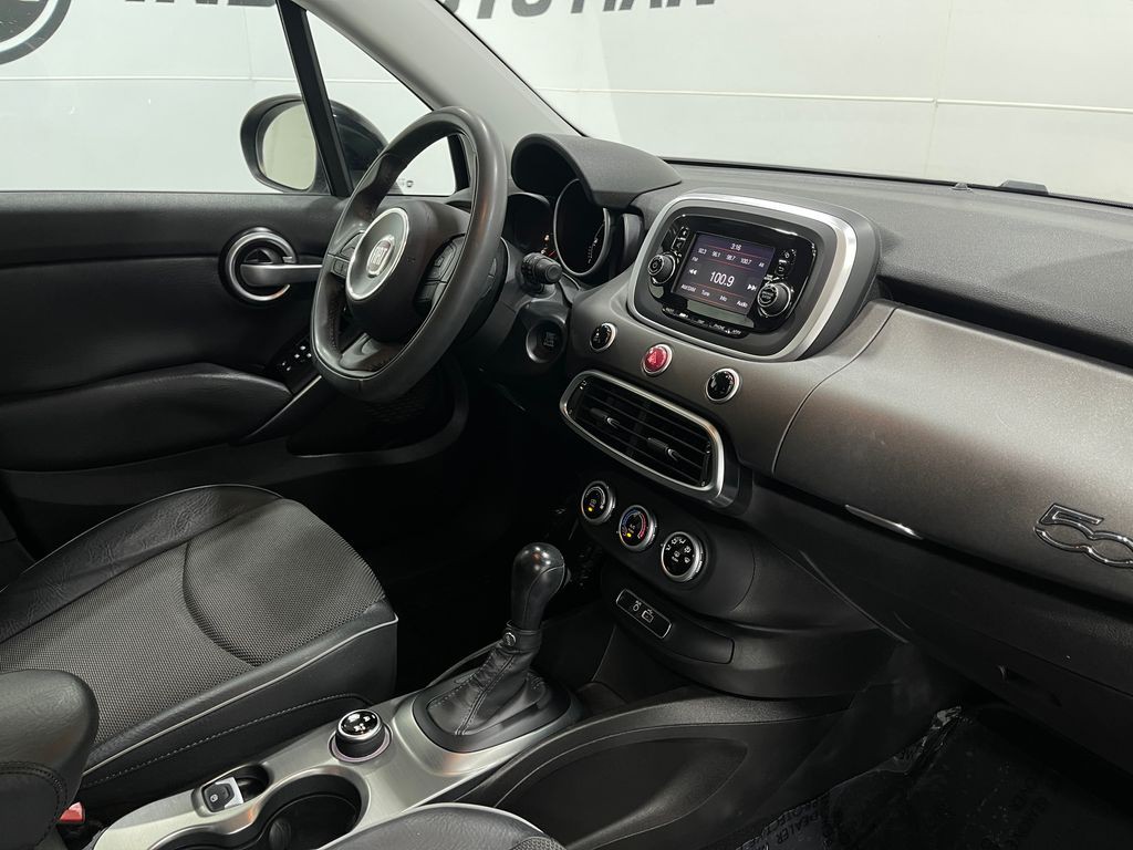 2017 FIAT 500 Image 17