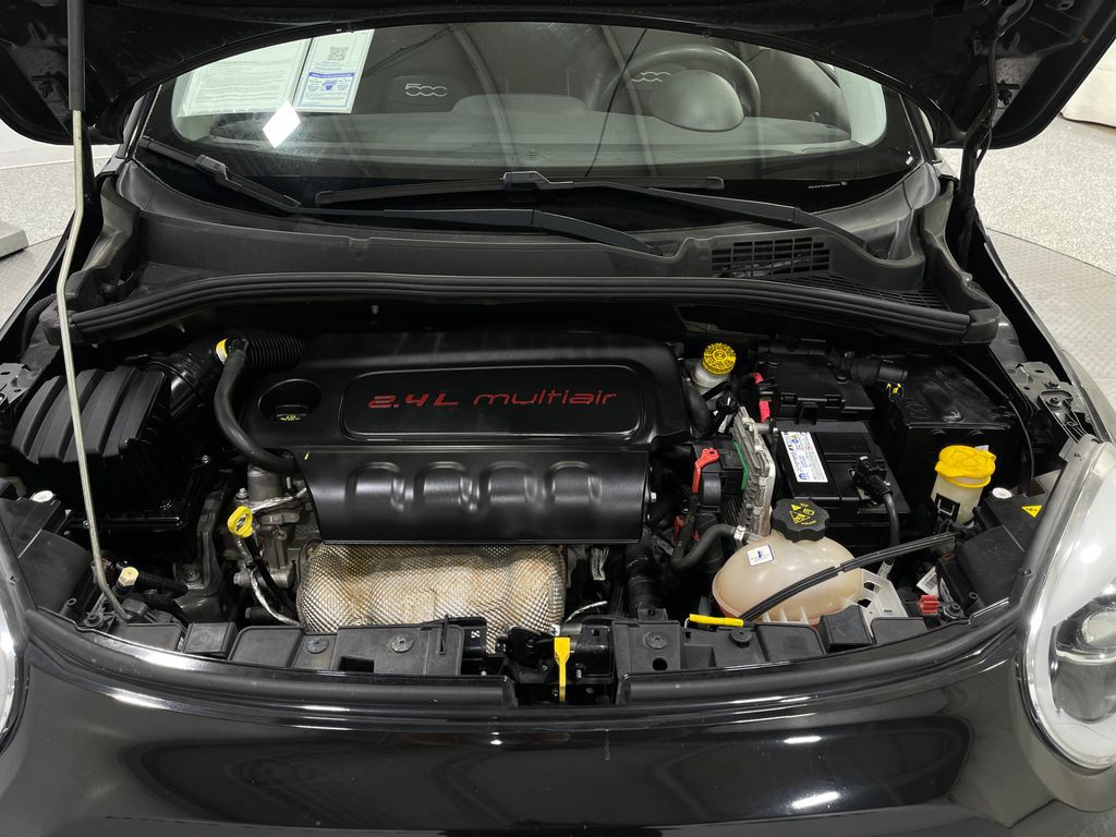 2017 FIAT 500 Image 24