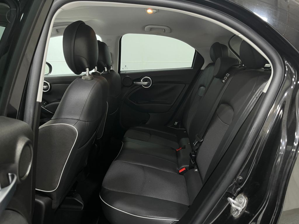 2017 FIAT 500 Image 26