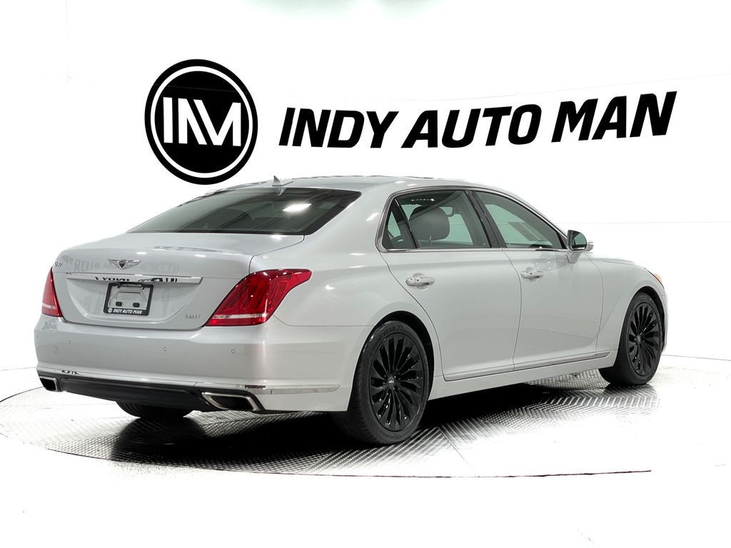2018 Genesis G90 Image 4