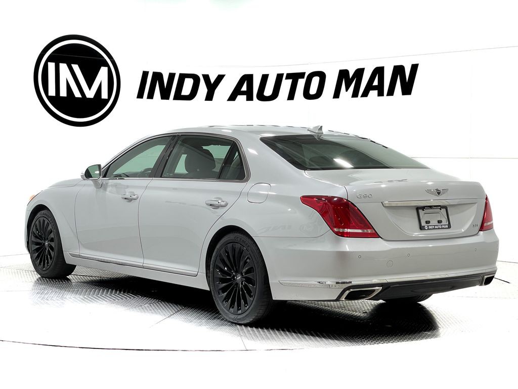 2018 Genesis G90 Image 6