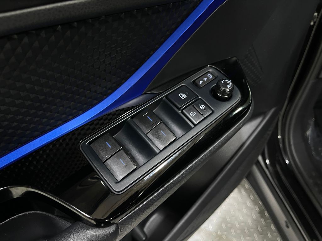 2022 Toyota C-HR Image 14
