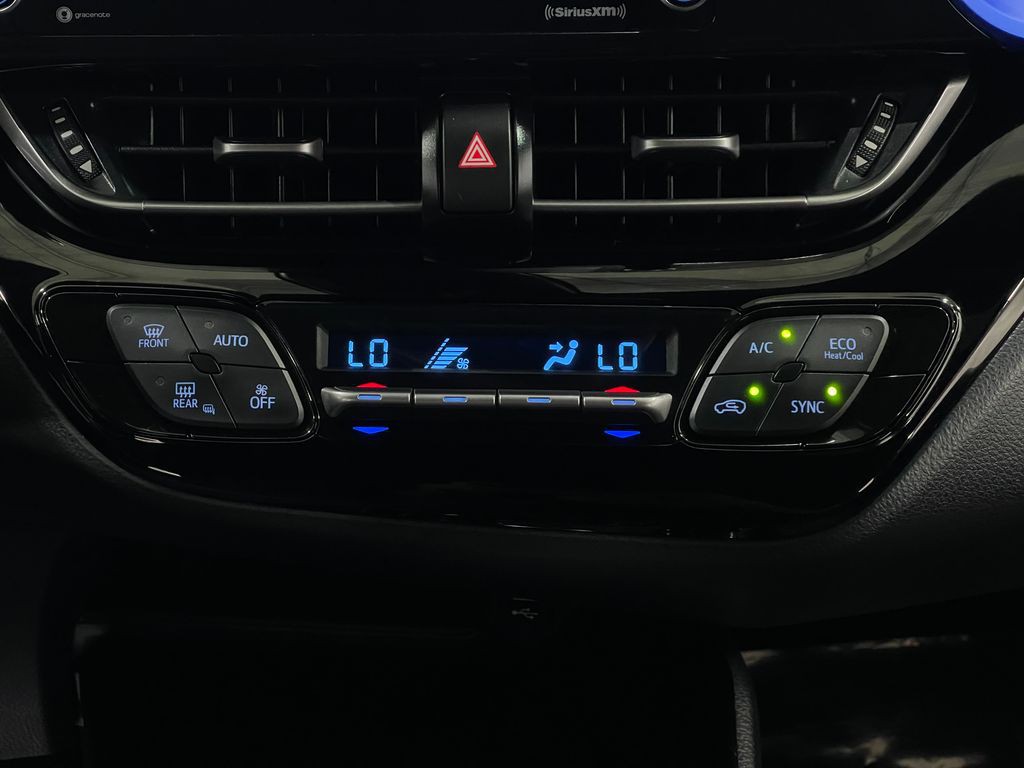 2022 Toyota C-HR Image 23
