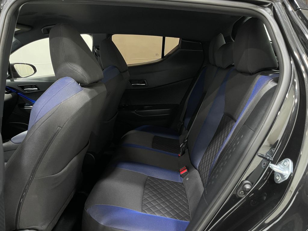 2022 Toyota C-HR Image 27