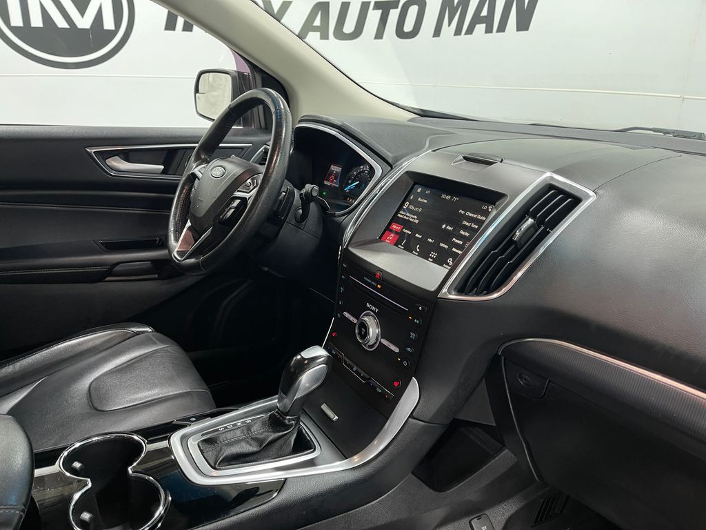 2018 Ford Edge Image 19