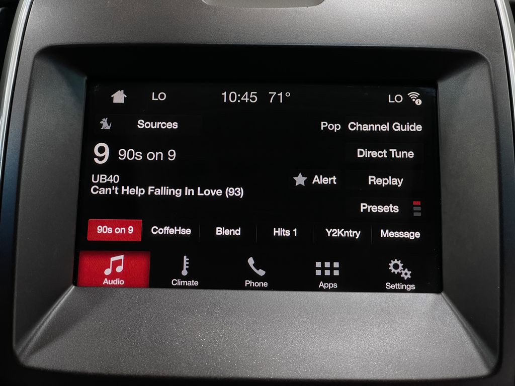 2018 Ford Edge Image 23
