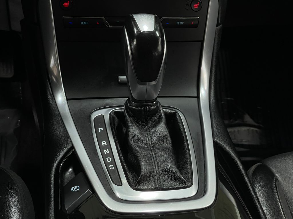 2018 Ford Edge Image 28
