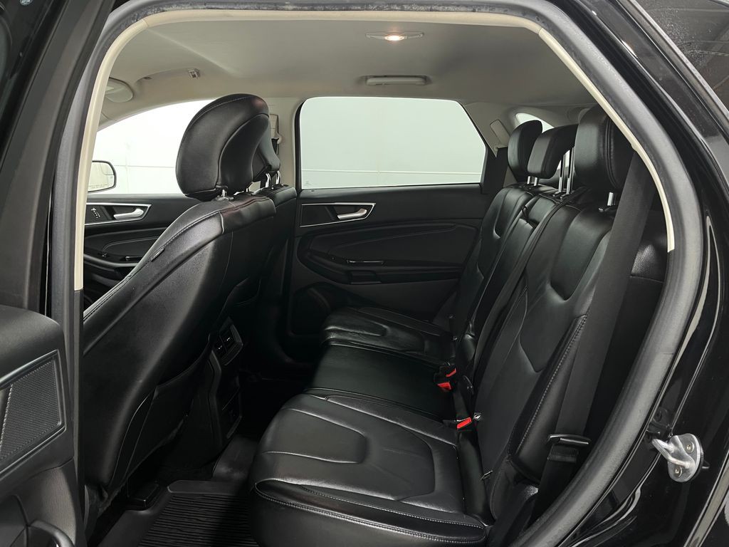 2018 Ford Edge Image 29