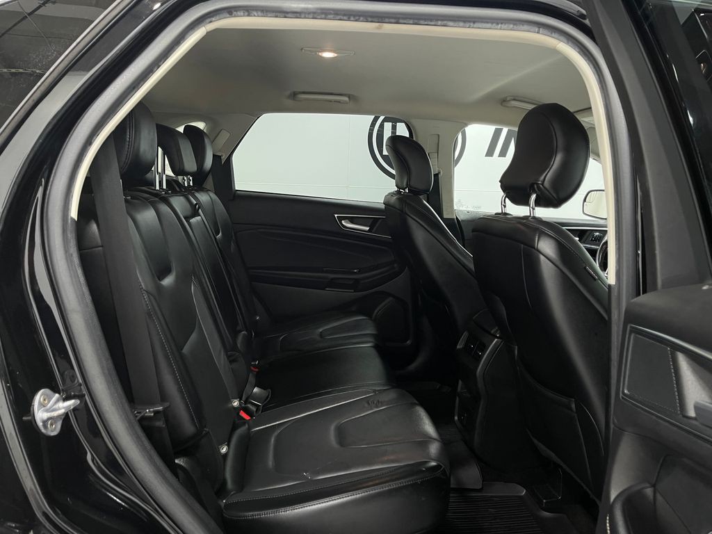 2018 Ford Edge Image 30