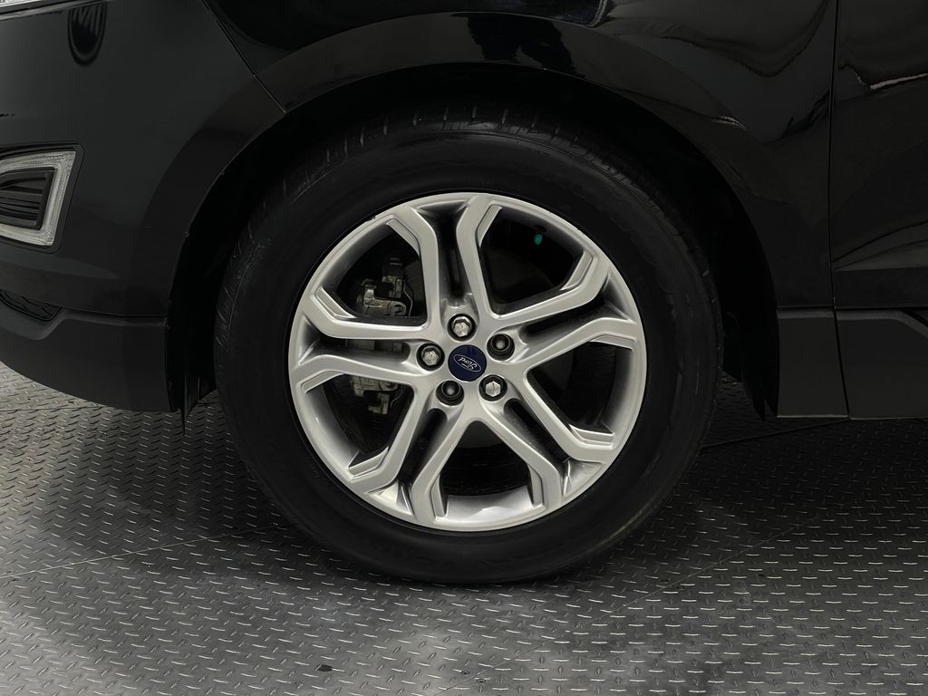 2018 Ford Edge Image 34