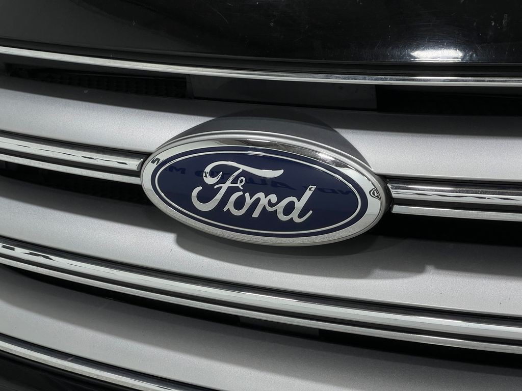 2018 Ford Edge Image 37
