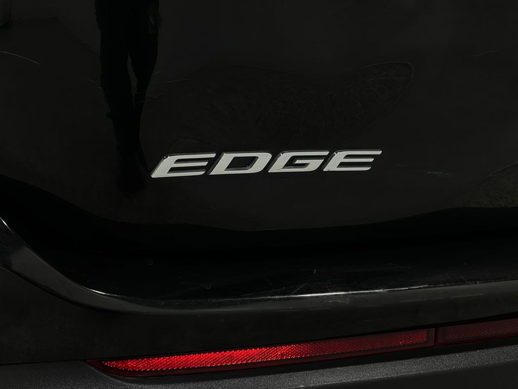 2018 Ford Edge Image 38