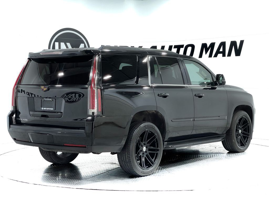 2016 Cadillac Escalade Image 4