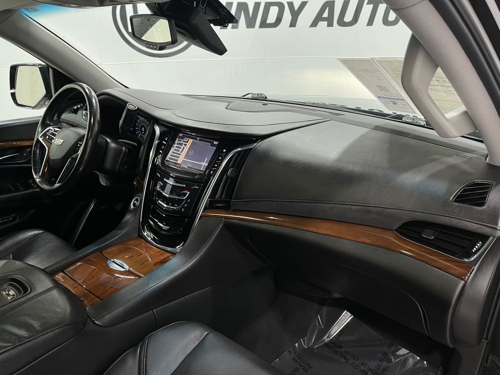 2016 Cadillac Escalade Image 20