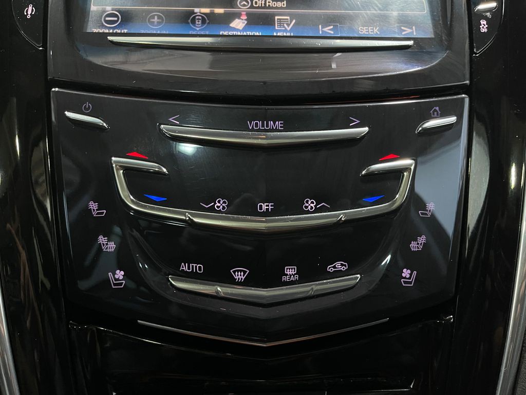 2016 Cadillac Escalade Image 26