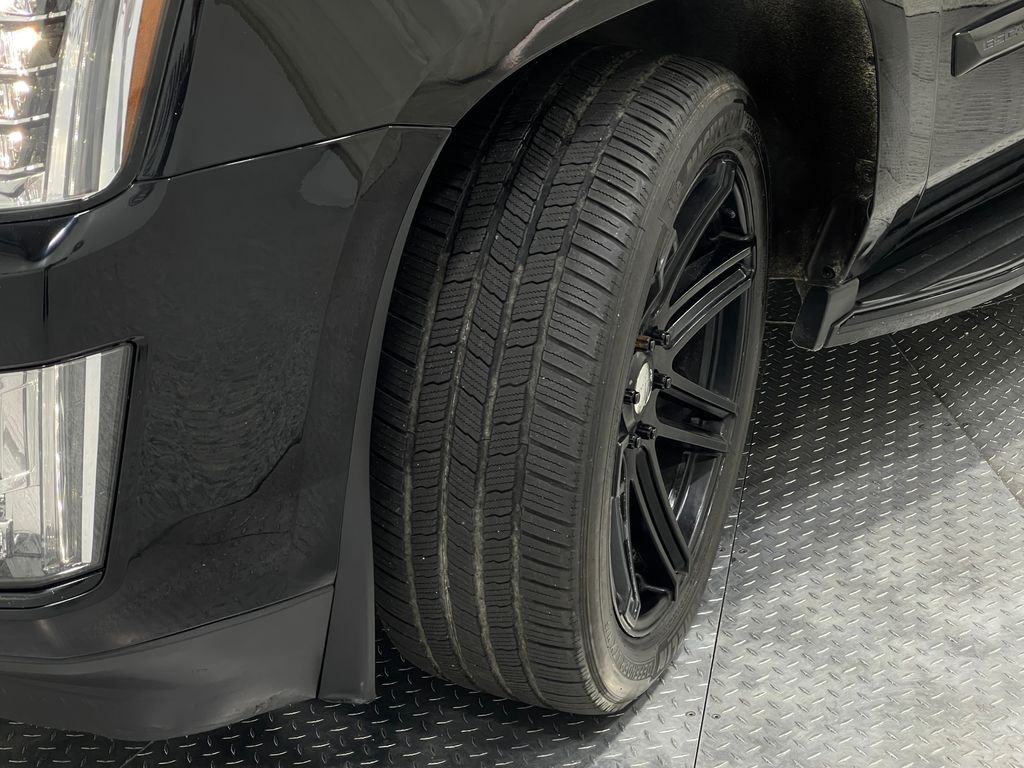 2016 Cadillac Escalade Image 39