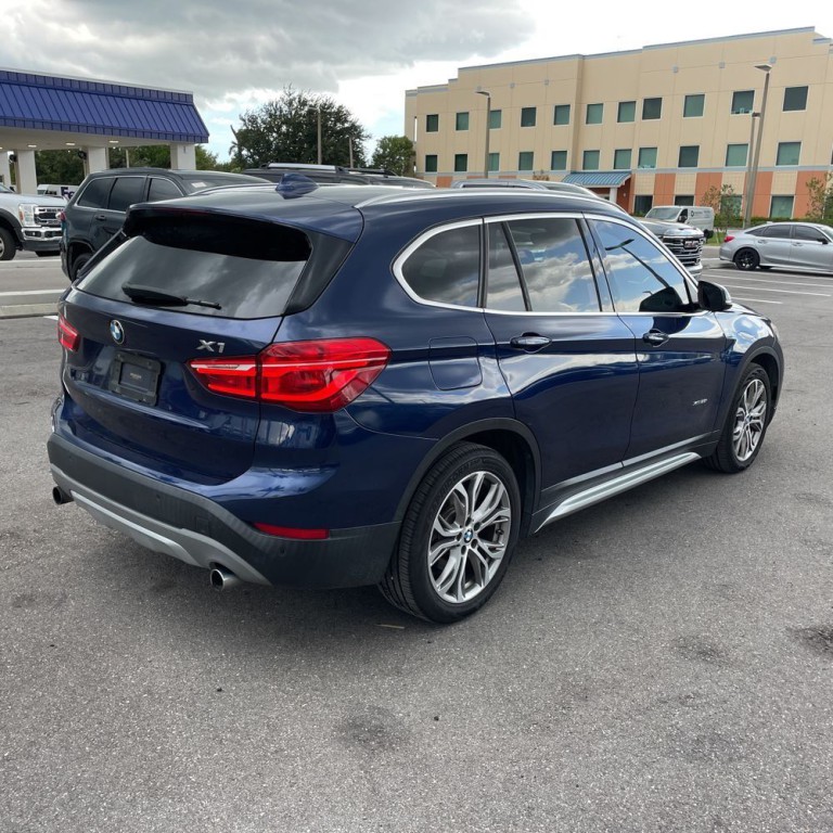 2016 BMW X1 Image 6
