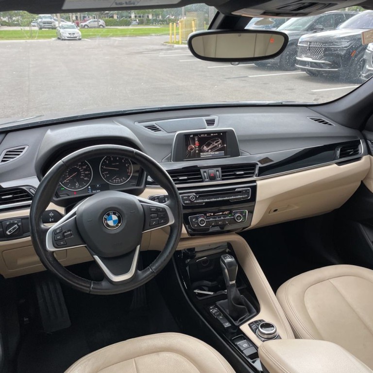 2016 BMW X1 Image 11