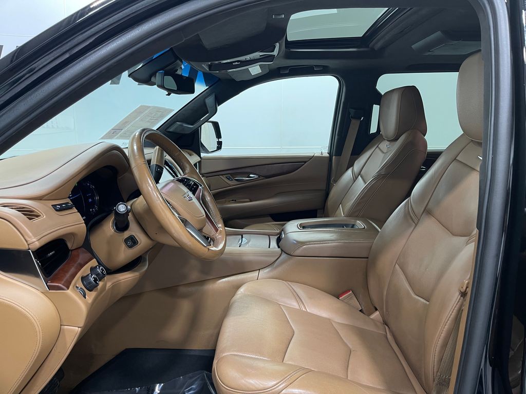 2017 Cadillac Escalade Image 16