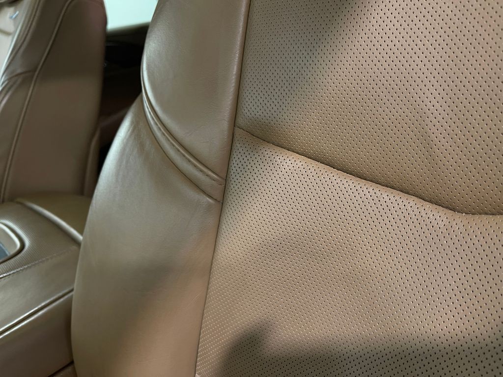 2017 Cadillac Escalade Image 21