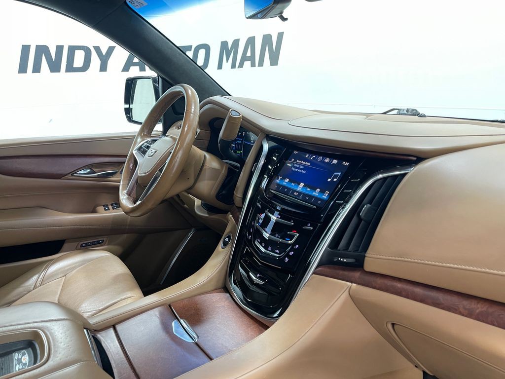 2017 Cadillac Escalade Image 23