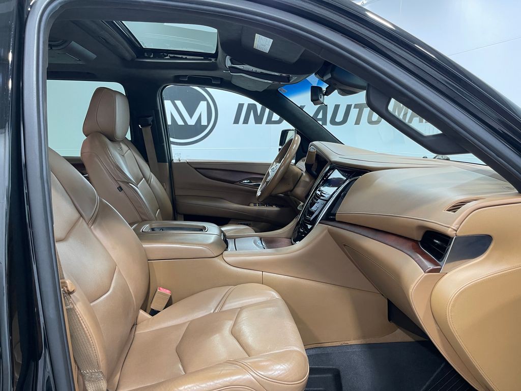 2017 Cadillac Escalade Image 37
