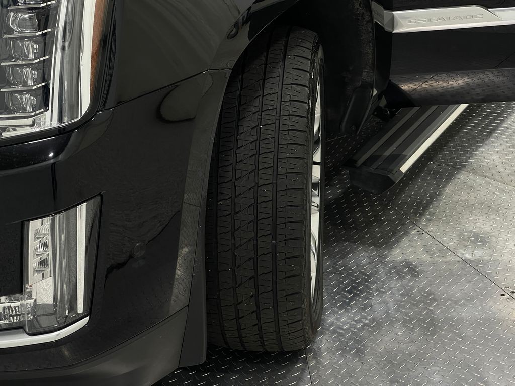 2017 Cadillac Escalade Image 41
